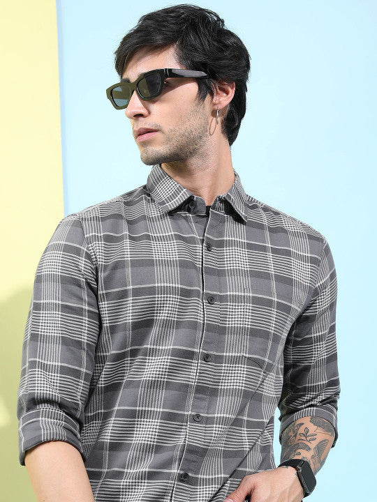 Men Slim Fit Checked Spread Collar Casual Shirt